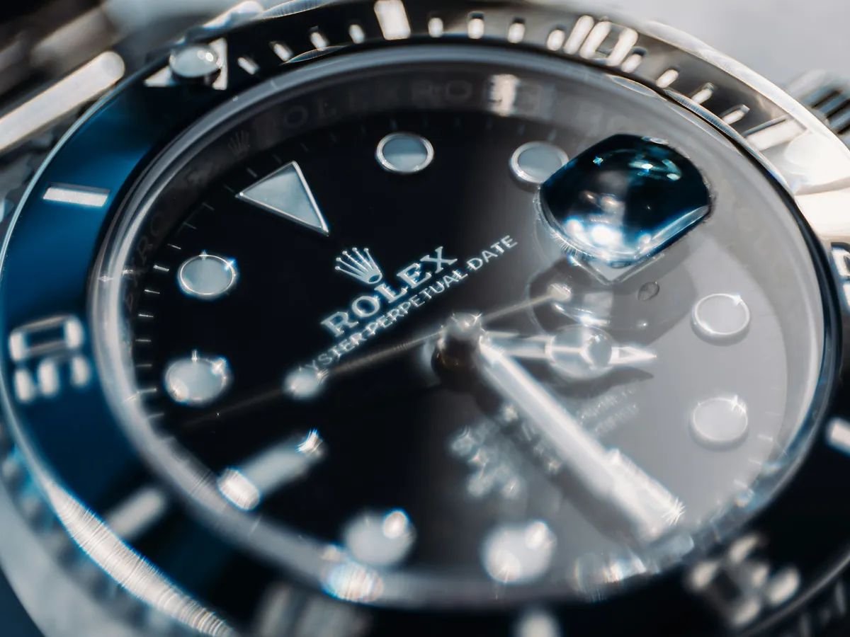 Submariner Date dengan bezel Cerachrom hitam, akhiran LN dalam nombor rujukan Rolex (gambar yang mewakili, rujukan tidak disahkan)