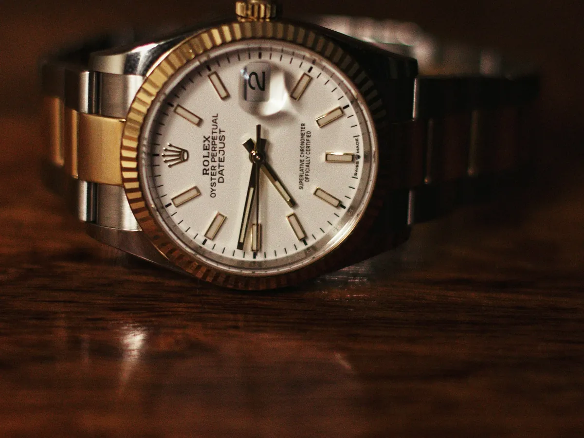 Datejust Rolesor kuning dengan bezel beralur, rupa di sebalik nombor rujukan yang berakhir dengan 33 (gambar yang mewakili, rujukan tidak disahkan)